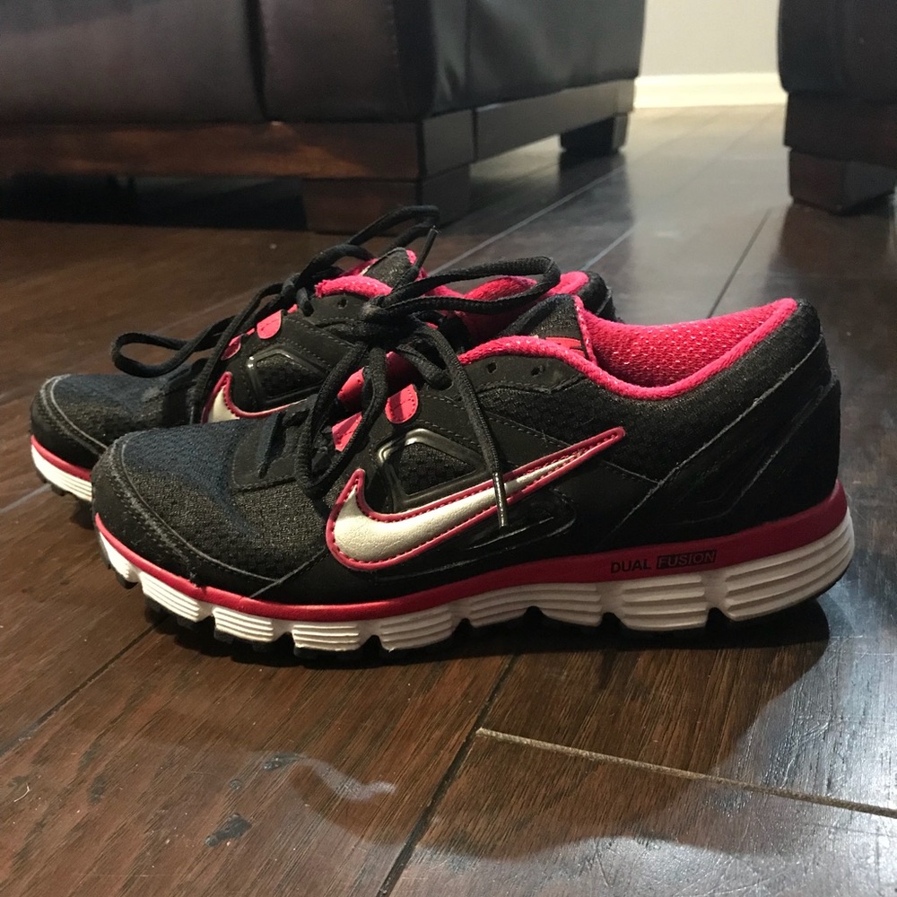 Nike Dual Fusion